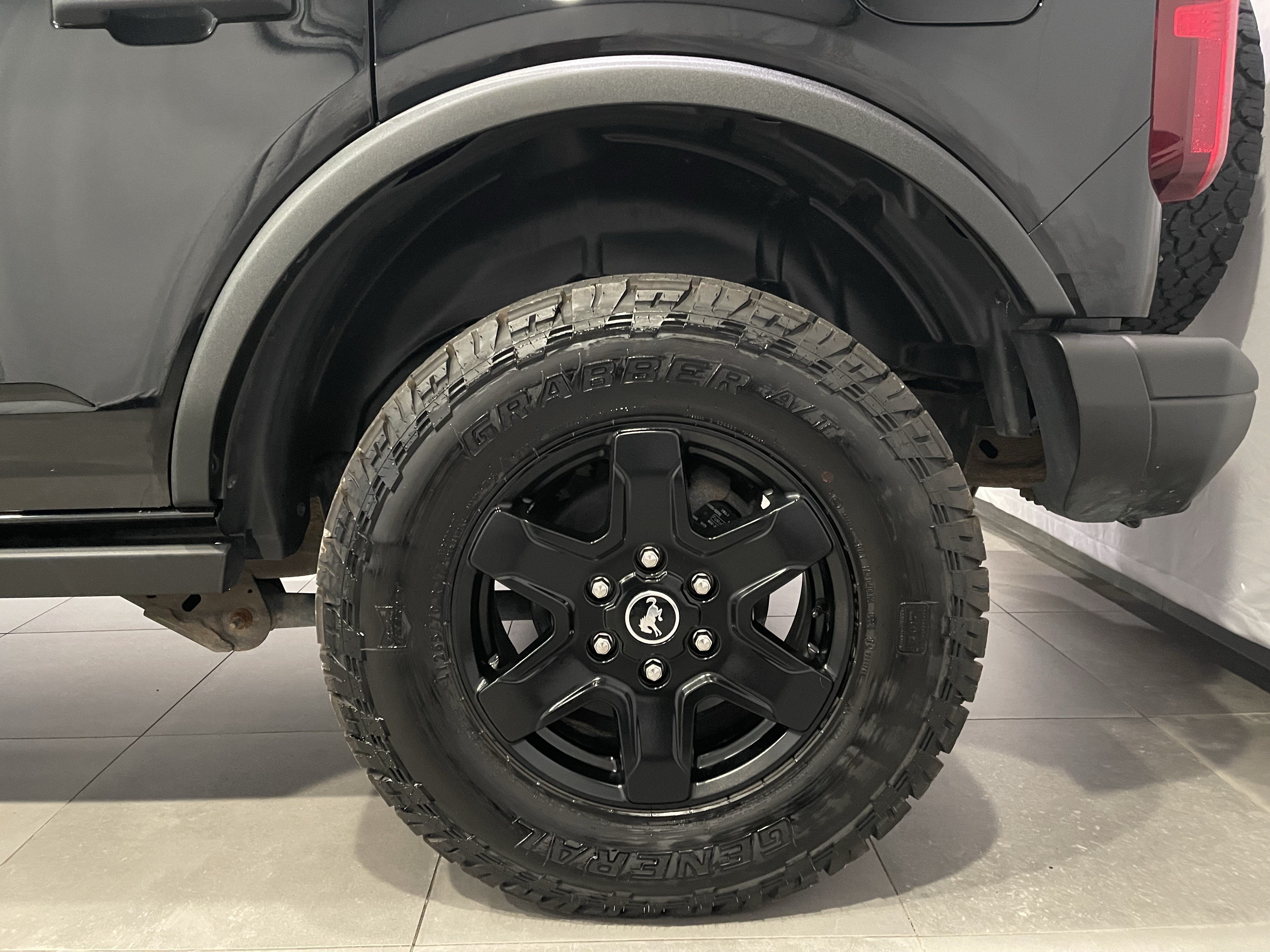 Used 2024 Ford Bronco Black Diamond AWD/4WD image 8