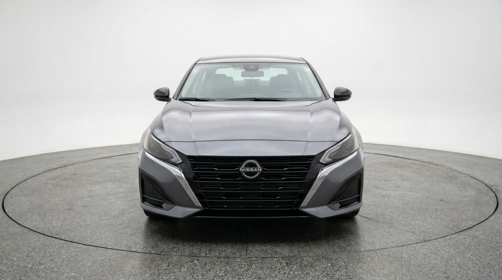Used 2025 Nissan Altima 2.5 SV image 2