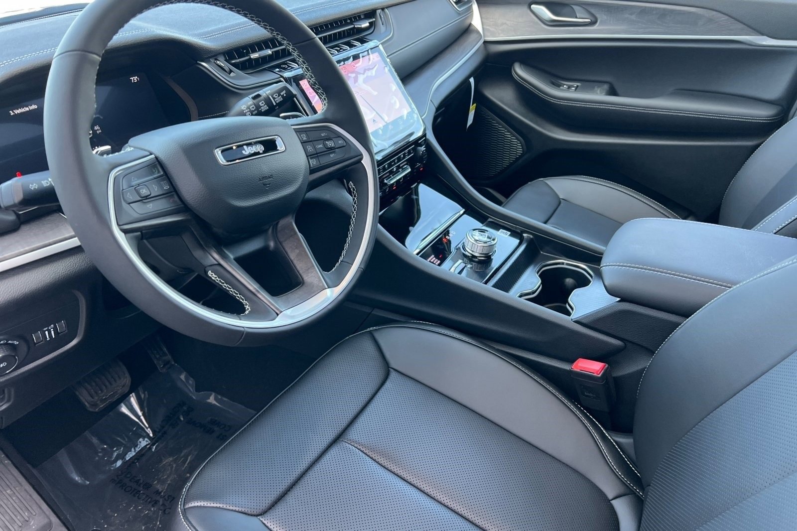 New 2025 Jeep Grand Cherokee L Limited w/ Luxury Tech Group II image 10