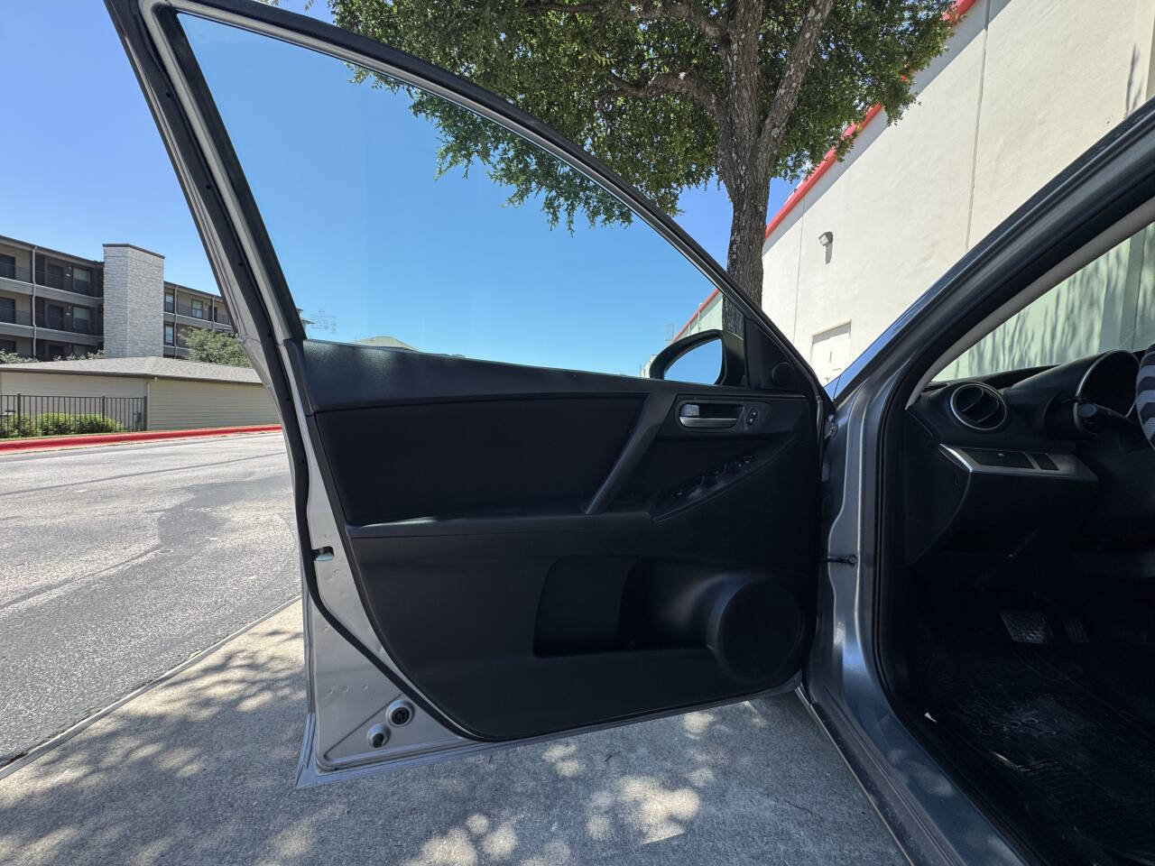 Used 2012 MAZDA MAZDA3 i Touring FWD image 14