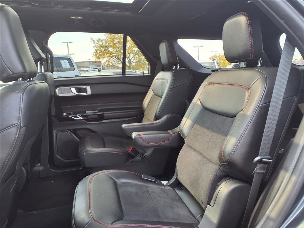 Used 2022 Ford Explorer ST-Line image 10