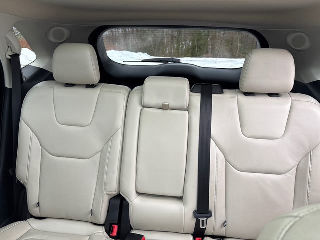 Used 2019 Ford Edge Titanium w/ Cold Weather Package image 37