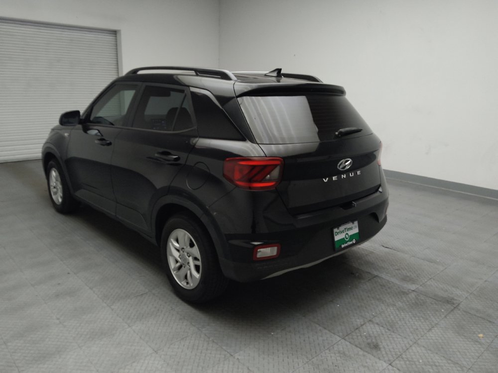 Used 2020 Hyundai Venue SEL FWD image 5