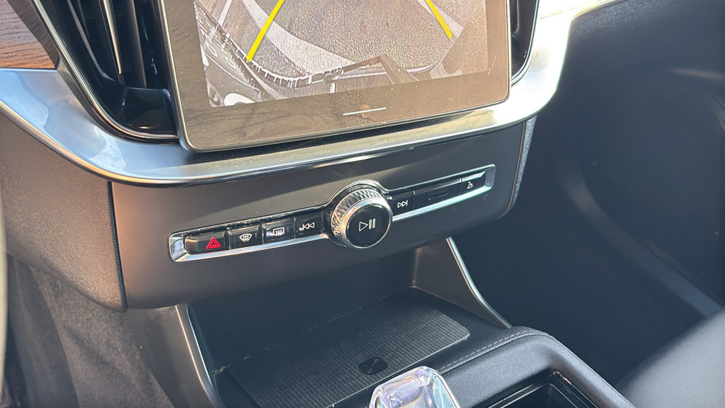 Certified 2026 Volvo XC90 B6 Plus AWD/4WD image 22