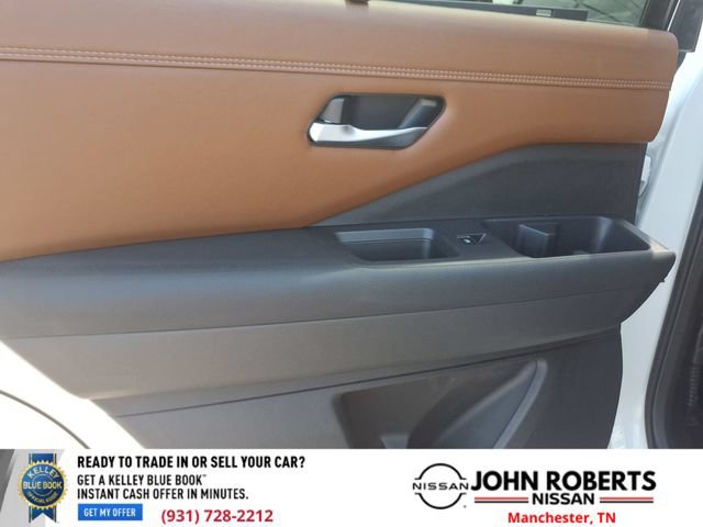 Used 2024 Nissan Pathfinder Platinum w/ Cargo Package AWD/4WD image 12