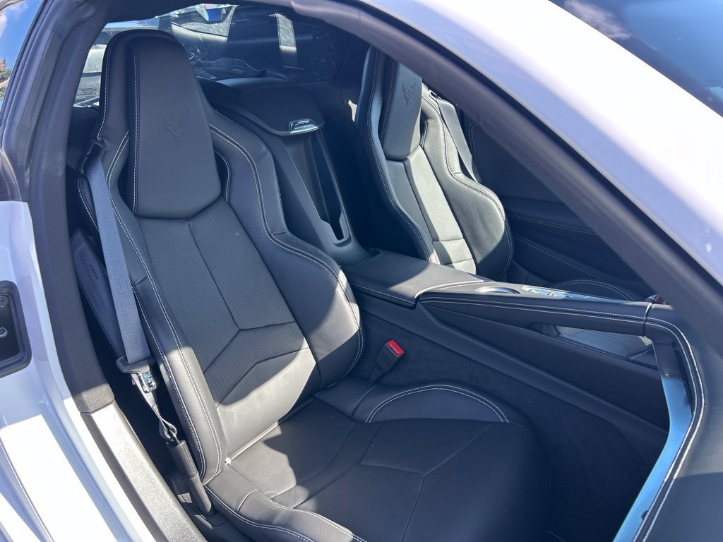 Used 2026 Chevrolet Corvette Stingray Coupe w/ 1LT RWD image 35