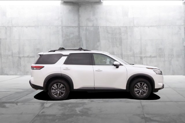 Certified 2025 Nissan Pathfinder SV w/ SV Premium Package FWD image 5