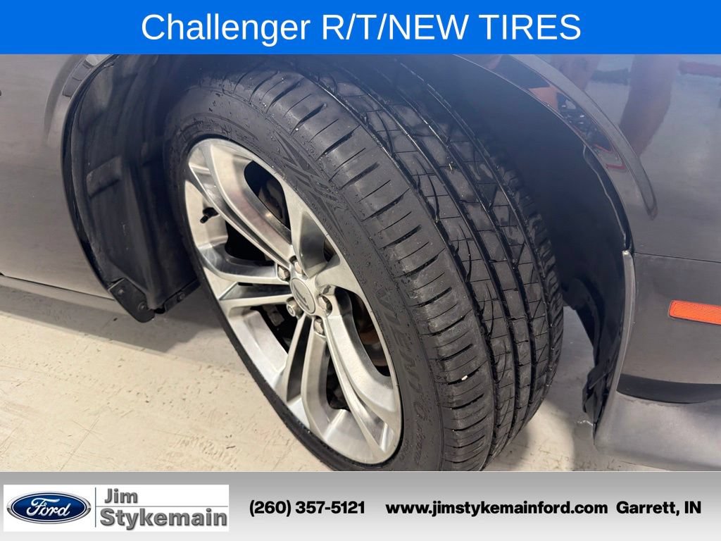 Used 2020 Dodge Challenger R/T RWD image 12