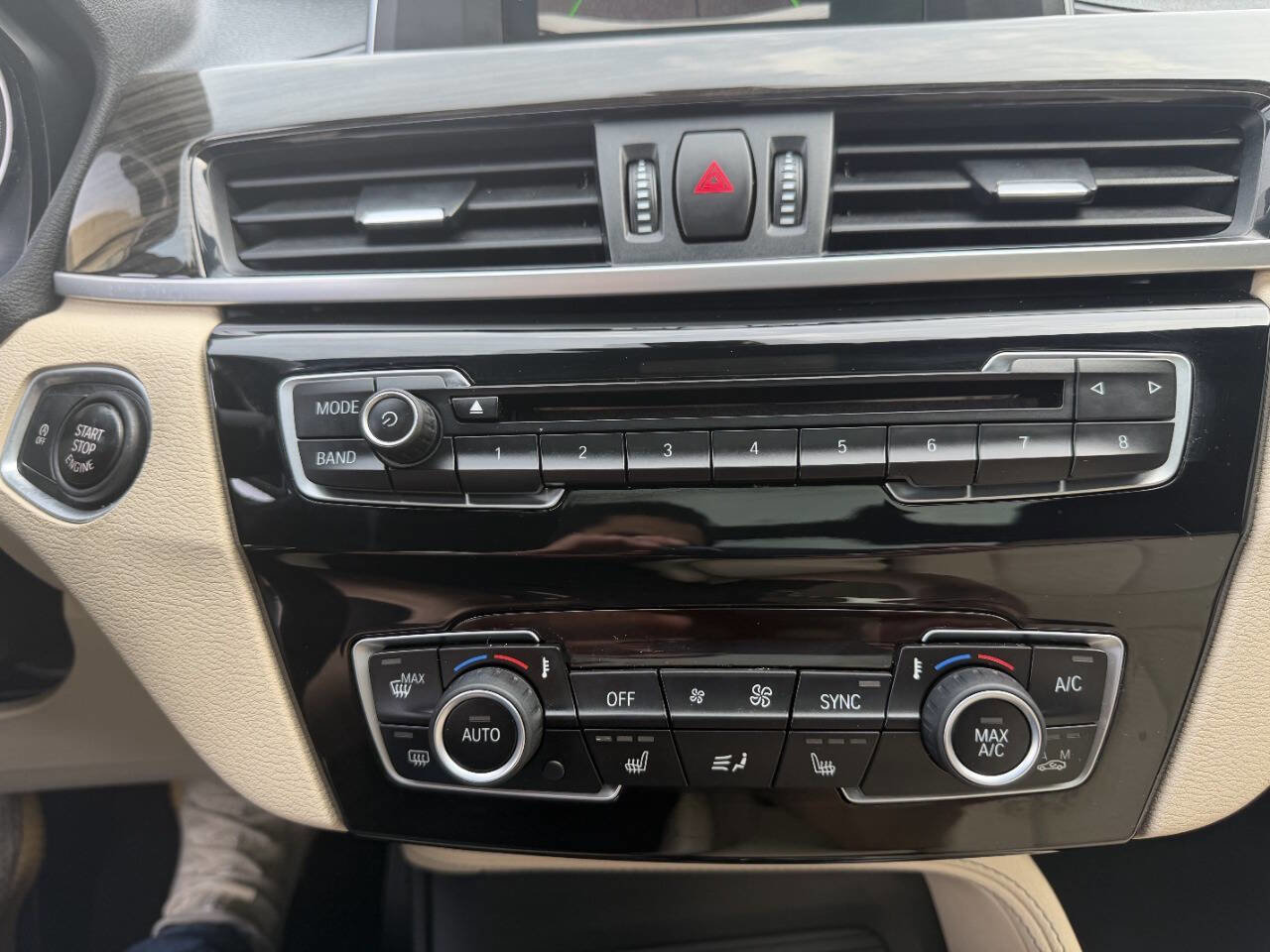 Used 2017 BMW X1 xDrive28i AWD/4WD image 35