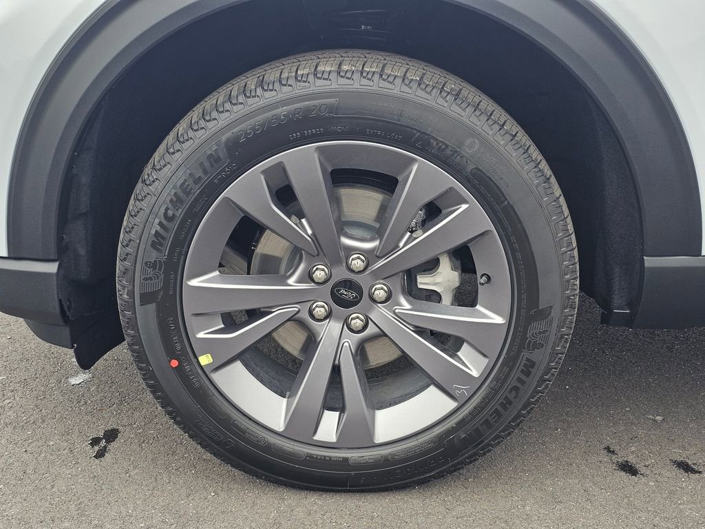 New 2026 Ford Explorer Active w/ Active Comfort Package image 8