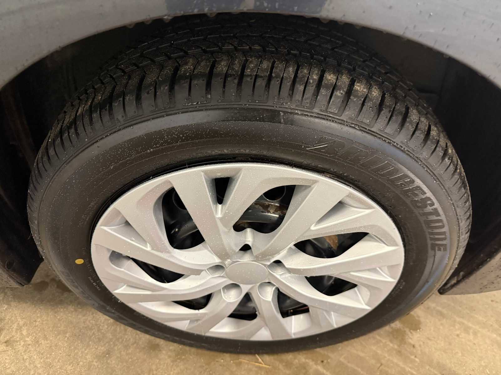 Used 2017 Toyota Corolla LE FWD image 12