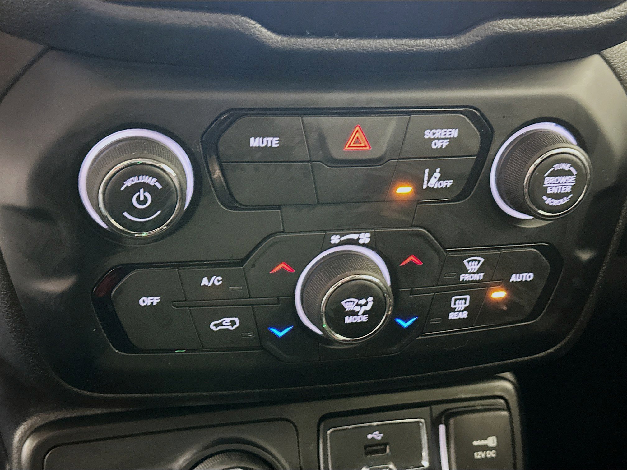 Used 2023 Jeep Renegade Latitude image 23