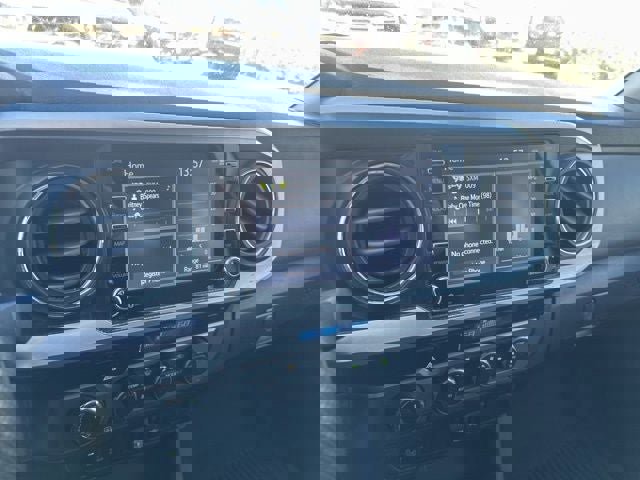 Used 2022 Toyota Tacoma SR5 image 22