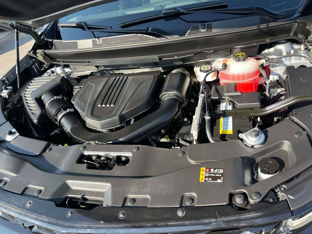 Used 2024 Chevrolet Traverse RS FWD image 40