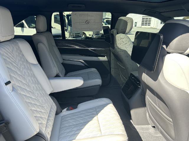 New 2025 Cadillac Escalade IQ Sport 1 w/ Smart Trailering package AWD/4WD image 5