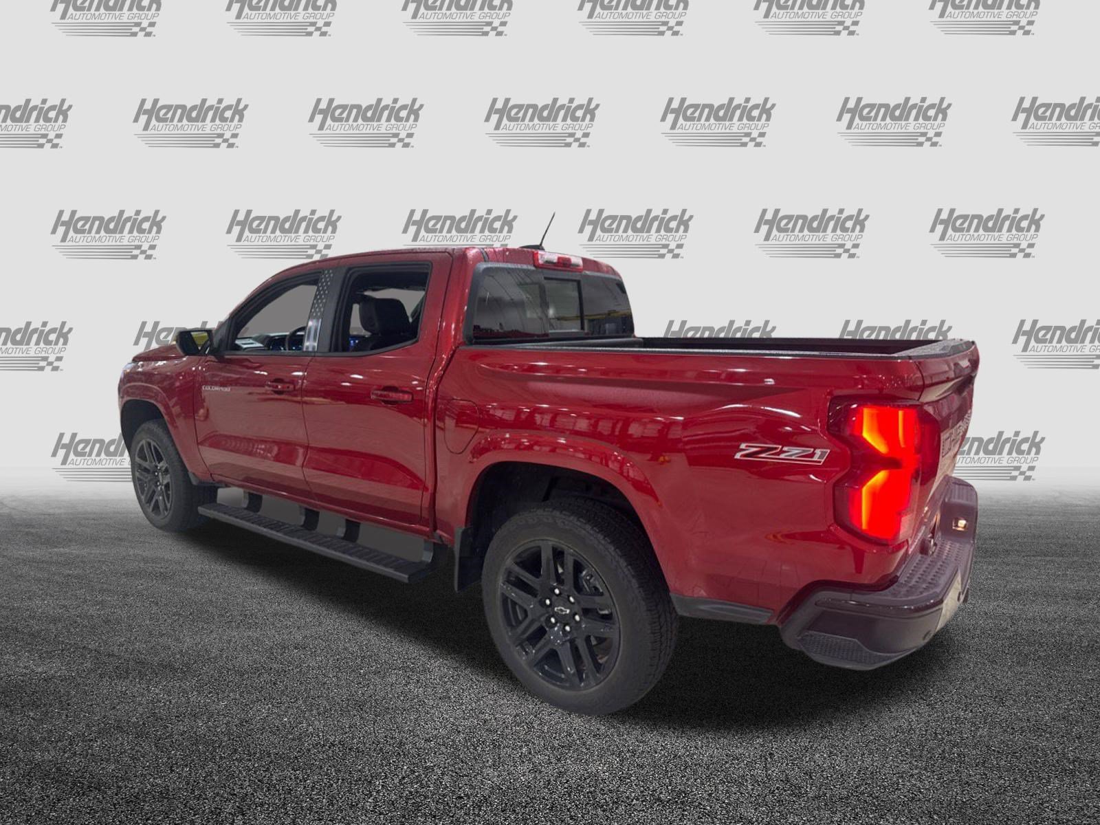 Used 2025 Chevrolet Colorado Z71 w/ Technology Package AWD/4WD image 43