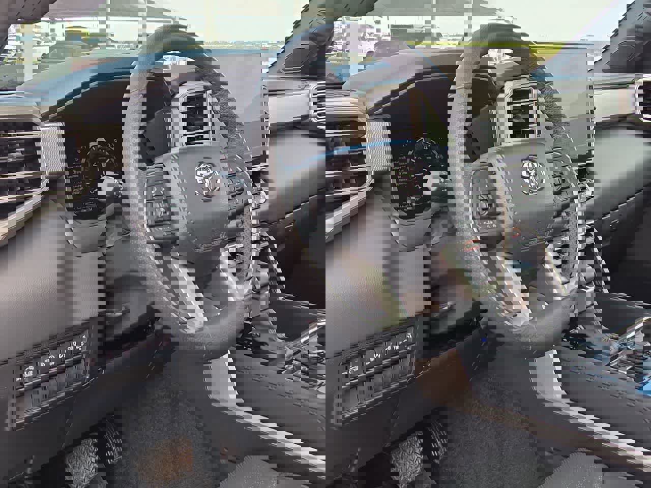 Used 2025 Toyota Tundra Limited image 10