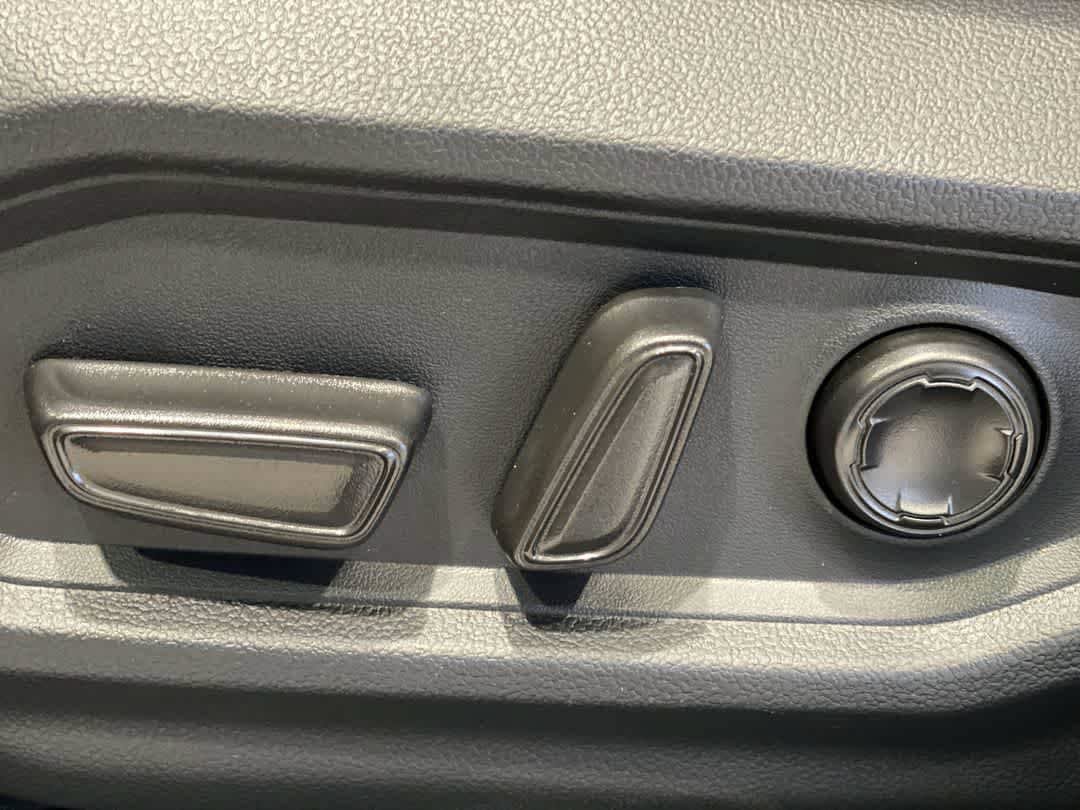 New 2026 Toyota Tundra Platinum AWD/4WD image 15