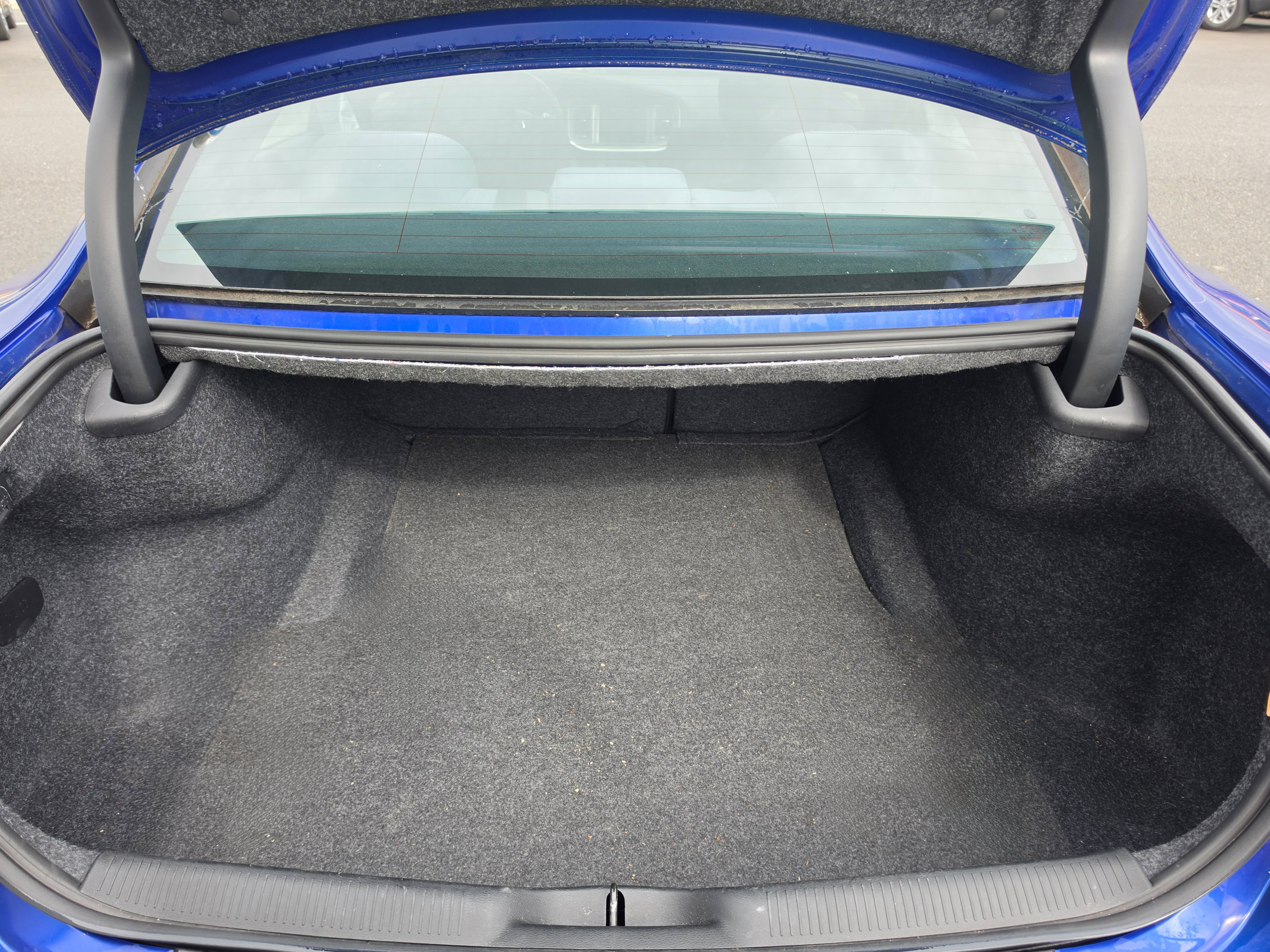 Used 2019 Dodge Charger SXT w/ Blacktop Package AWD/4WD image 5