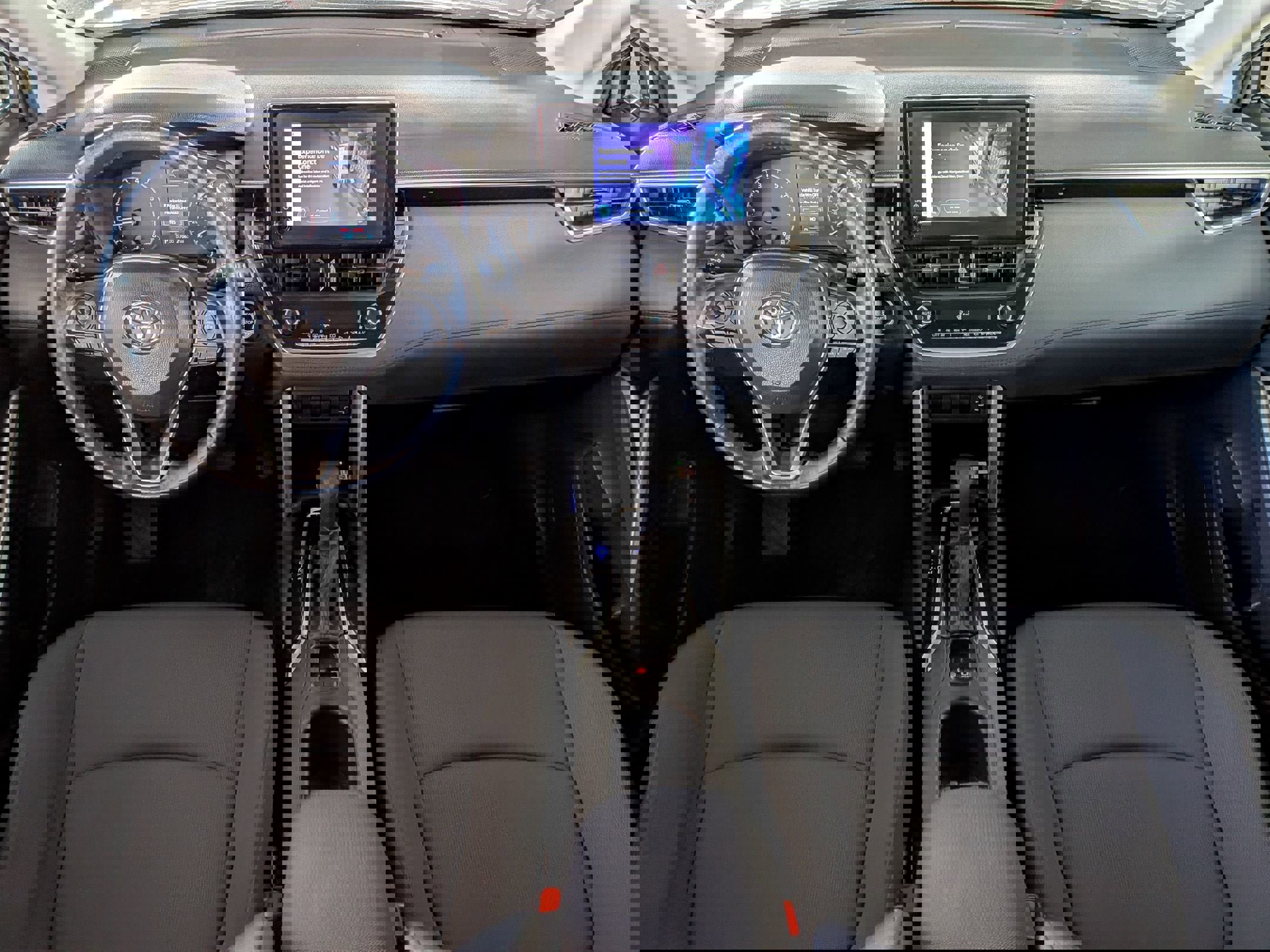 Certified 2023 Toyota Corolla Cross LE image 28