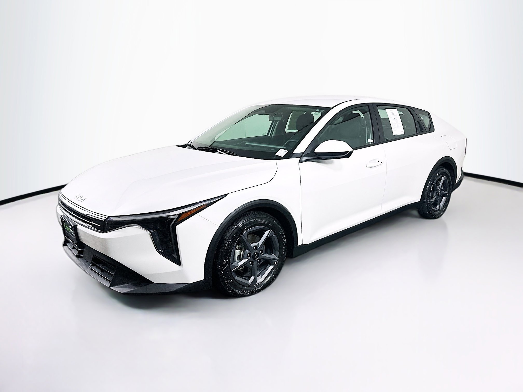 Used 2025 Kia K4 LXS image 3