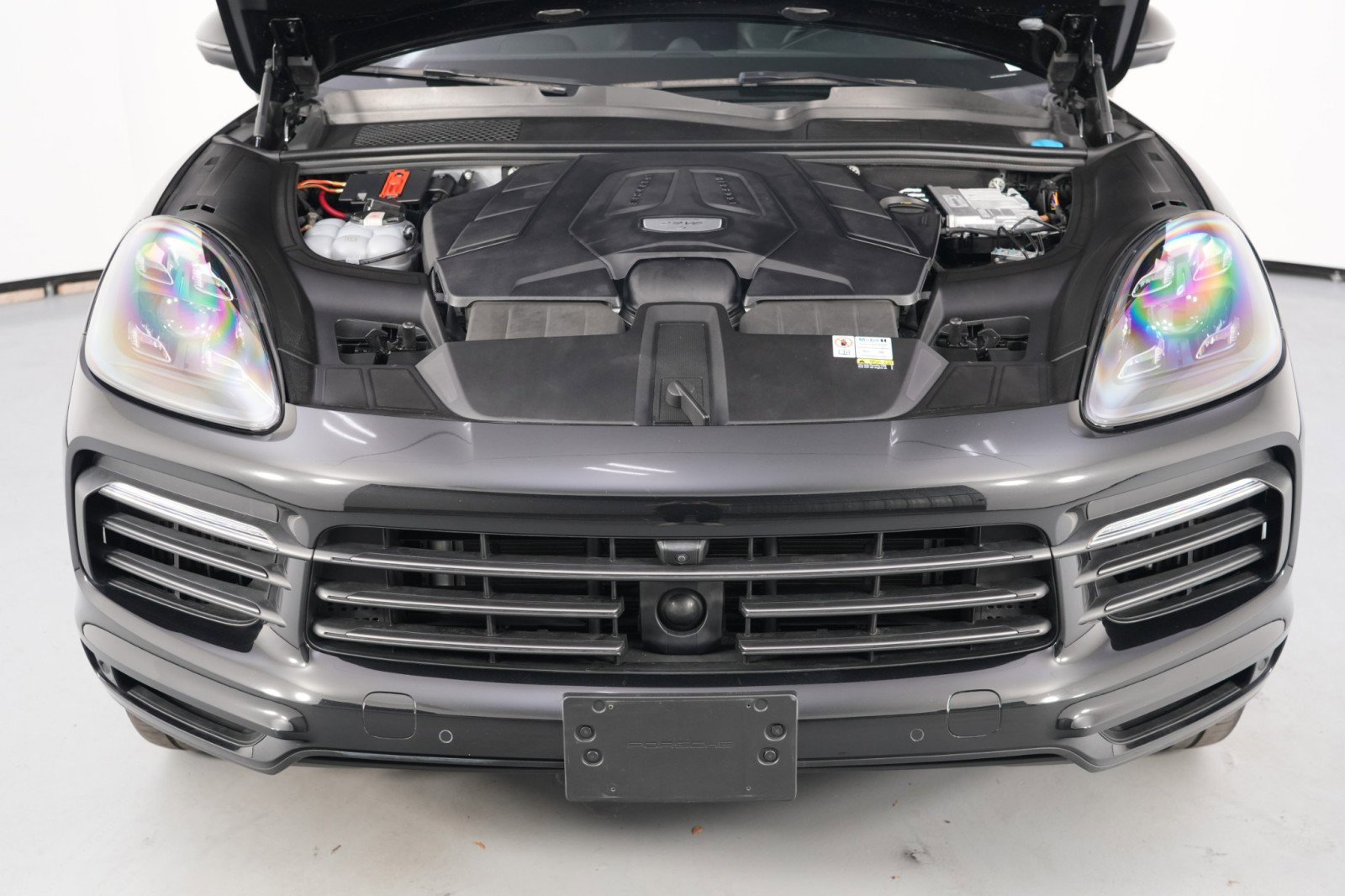 Used 2023 Porsche Cayenne S Platinum image 8