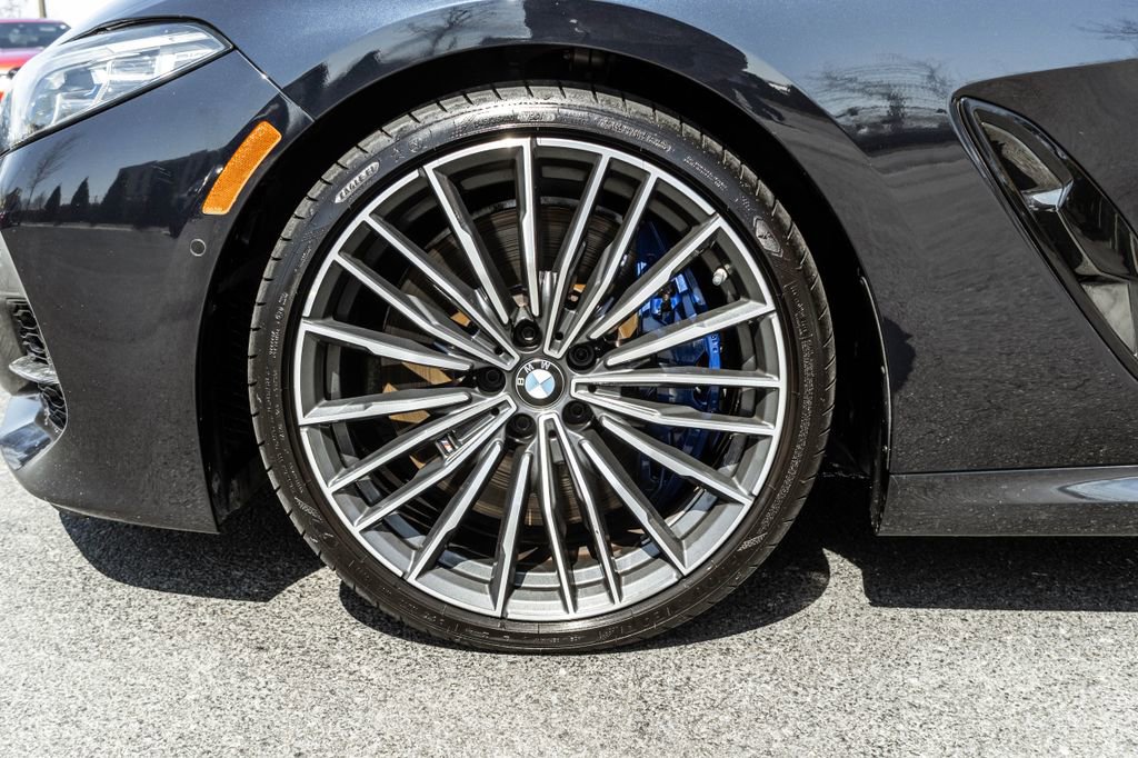 Used 2022 BMW M850i xDrive Coupe w/ M Carbon Exterior Package AWD/4WD image 31