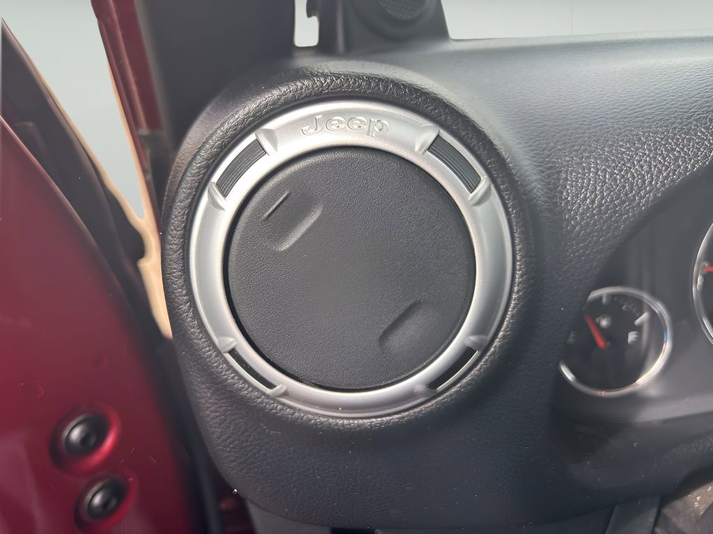 Used 2012 Jeep Wrangler Unlimited Sahara w/ Dual Top Group image 25