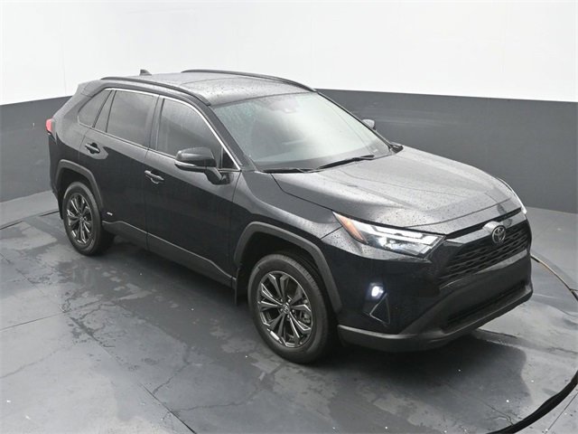 Used 2025 Toyota RAV4 XLE Premium image 28