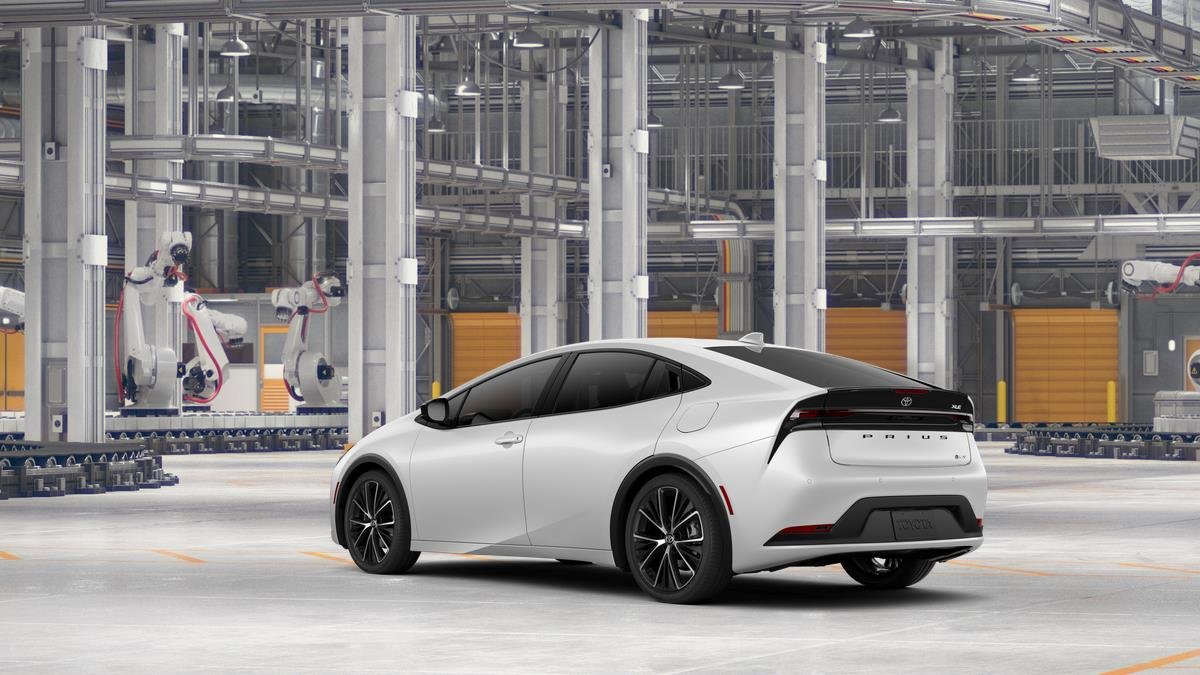 New 2026 Toyota Prius XLE FWD image 8