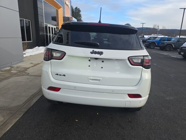 Certified 2025 Jeep Compass Limited w/ High Altitude Package AWD/4WD image 5