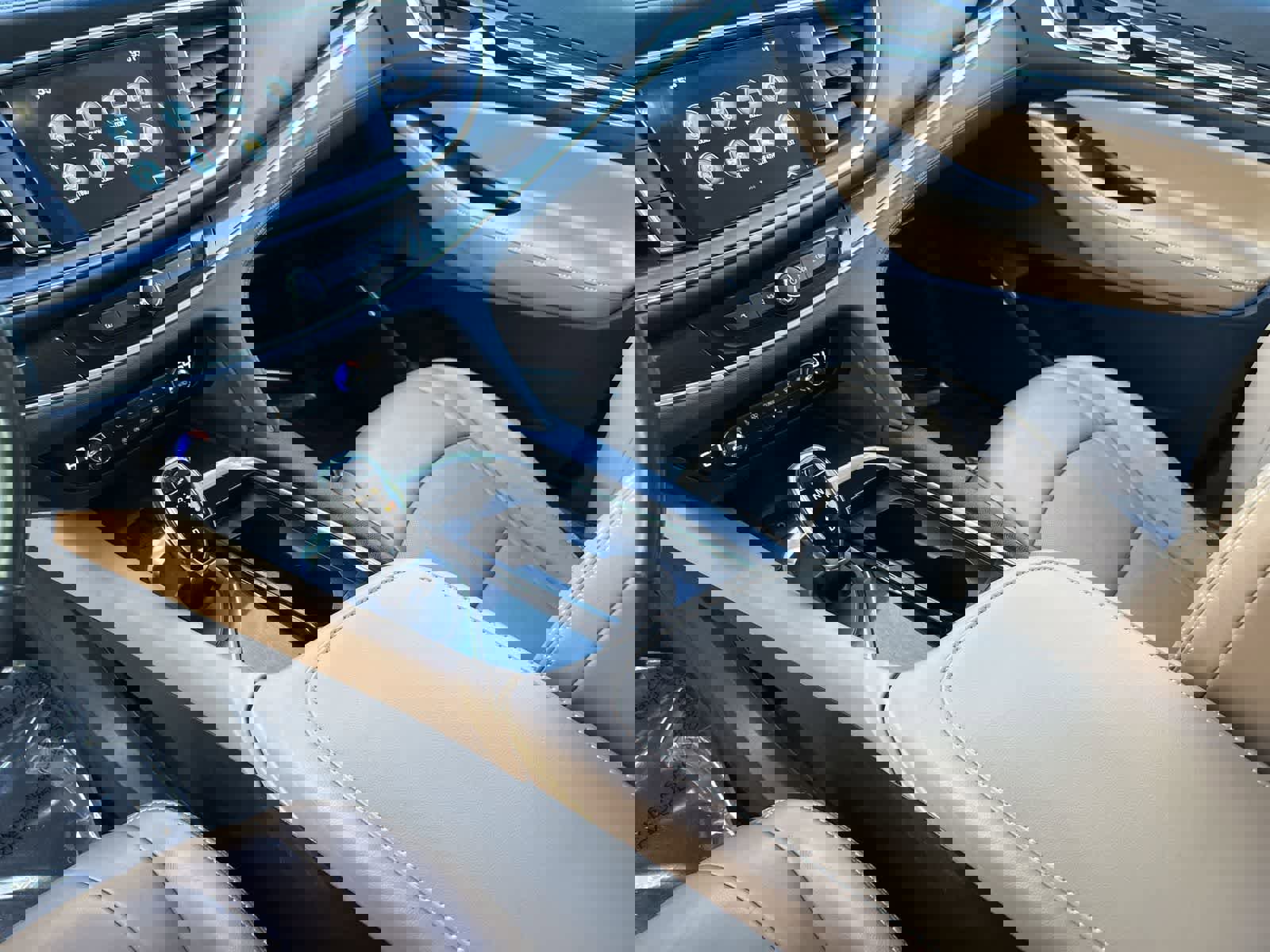 Used 2018 Buick Enclave Essence image 17