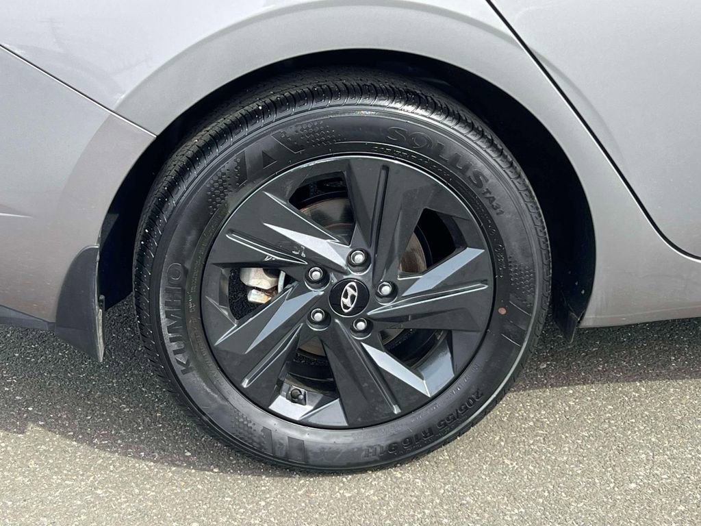 Used 2023 Hyundai Elantra SEL image 10