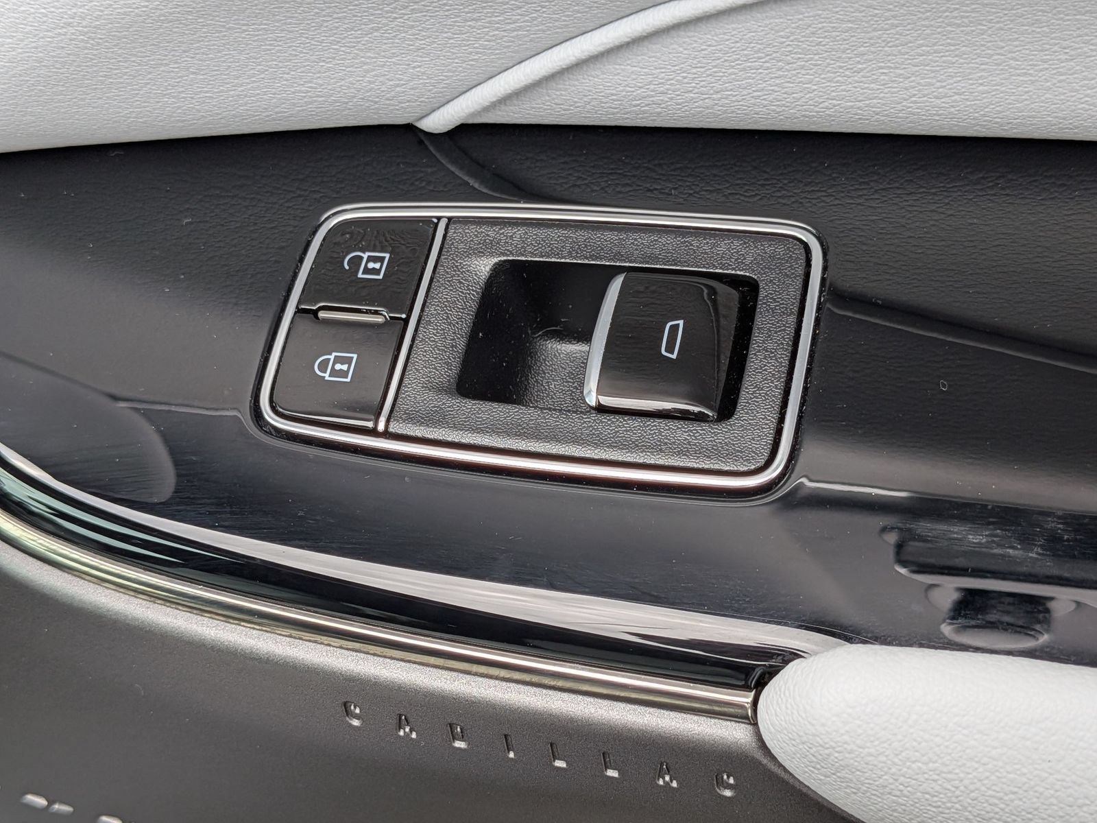 Used 2024 Cadillac Lyriq Luxury RWD image 37