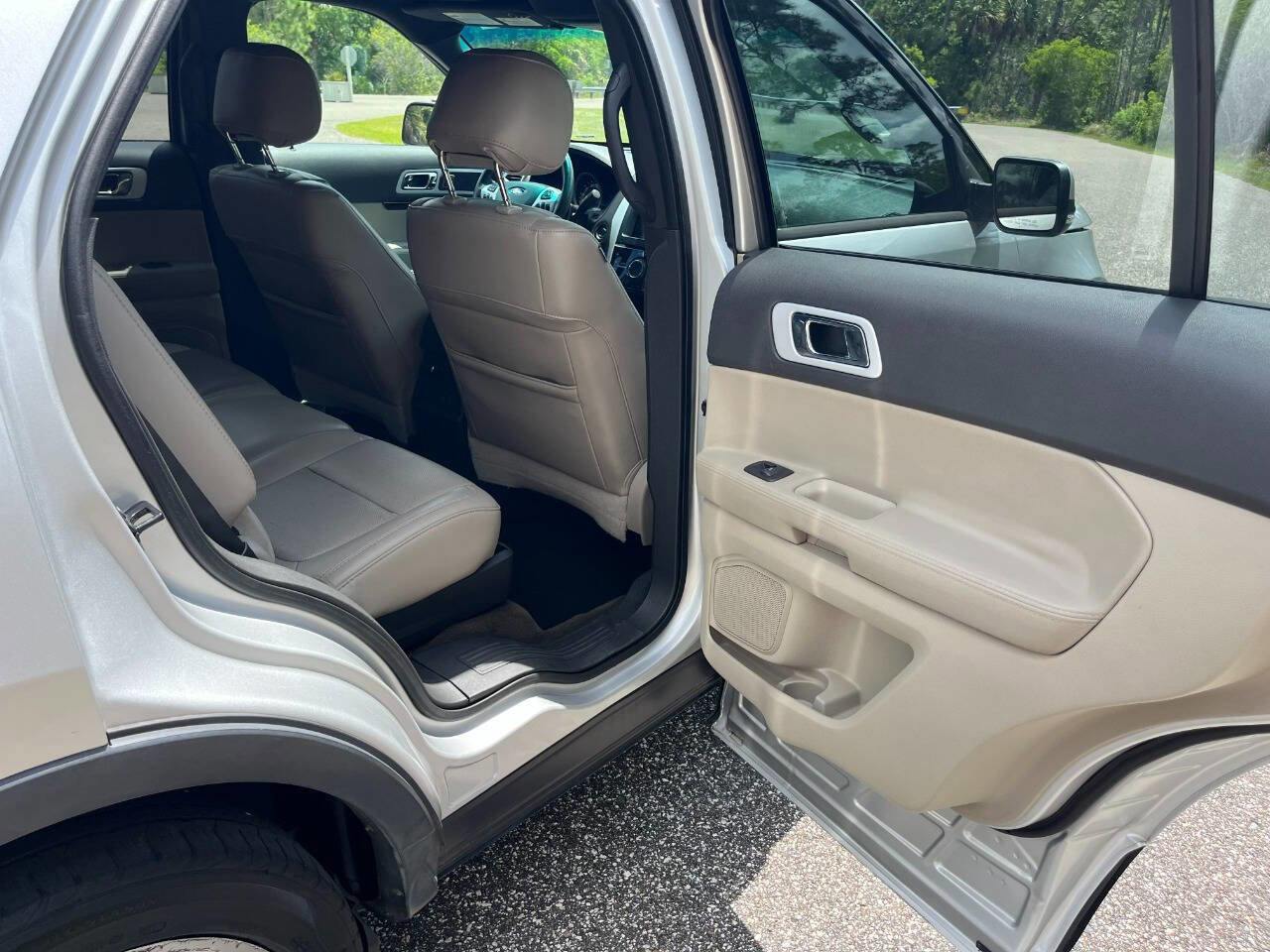 Used 2013 Ford Explorer Limited image 23