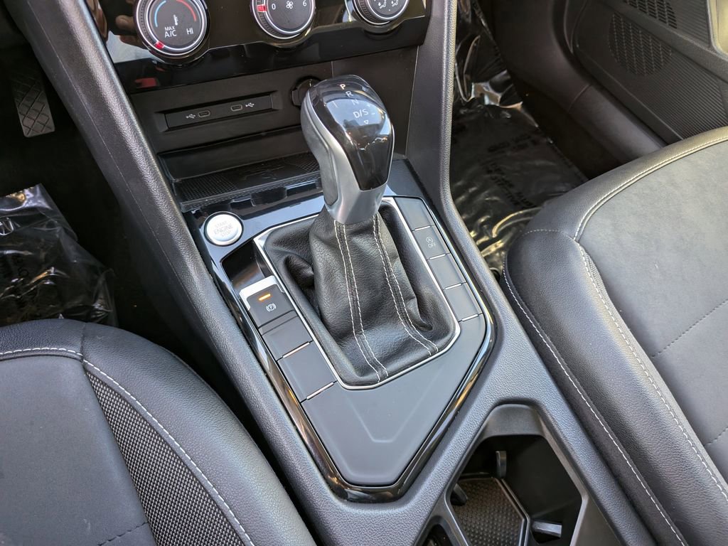 Certified 2023 Volkswagen Taos SE w/ Black Wheel Package FWD image 22