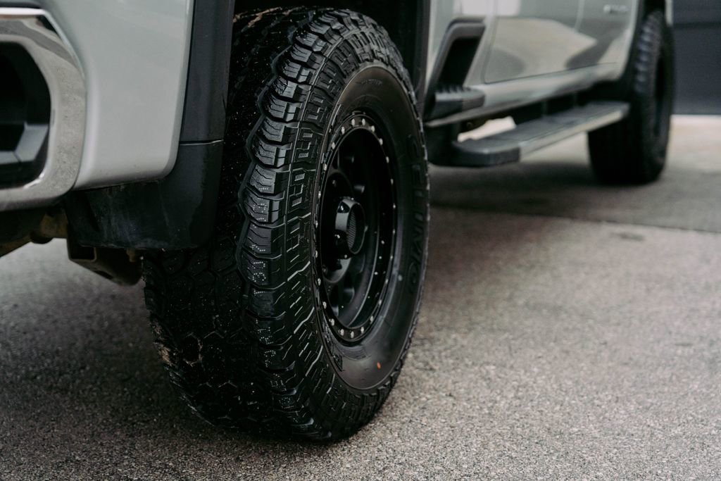 Used 2021 GMC Sierra 2500 SLT w/ SLT Convenience Package image 11