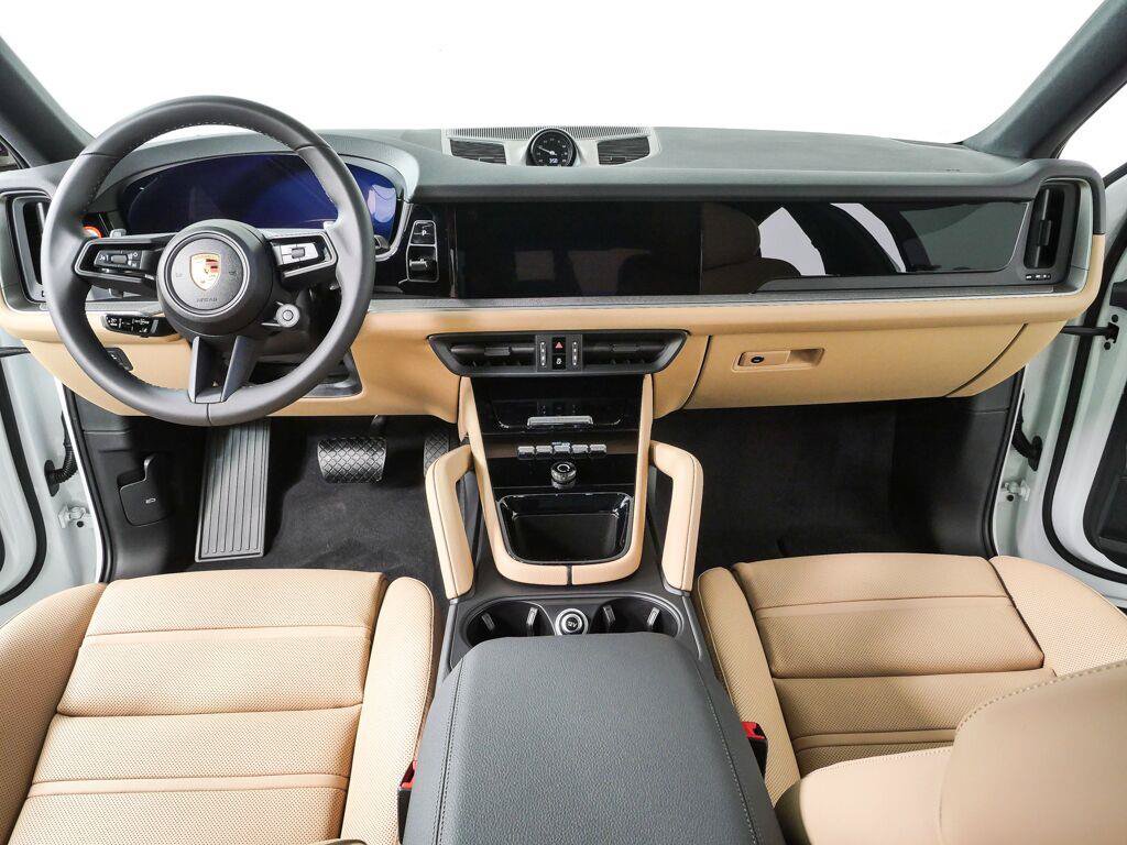 New 2026 Porsche Cayenne Coupe AWD/4WD image 20