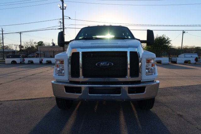 Used 2019 Ford F650 Crew Cab Chassis 254 WB RWD image 2