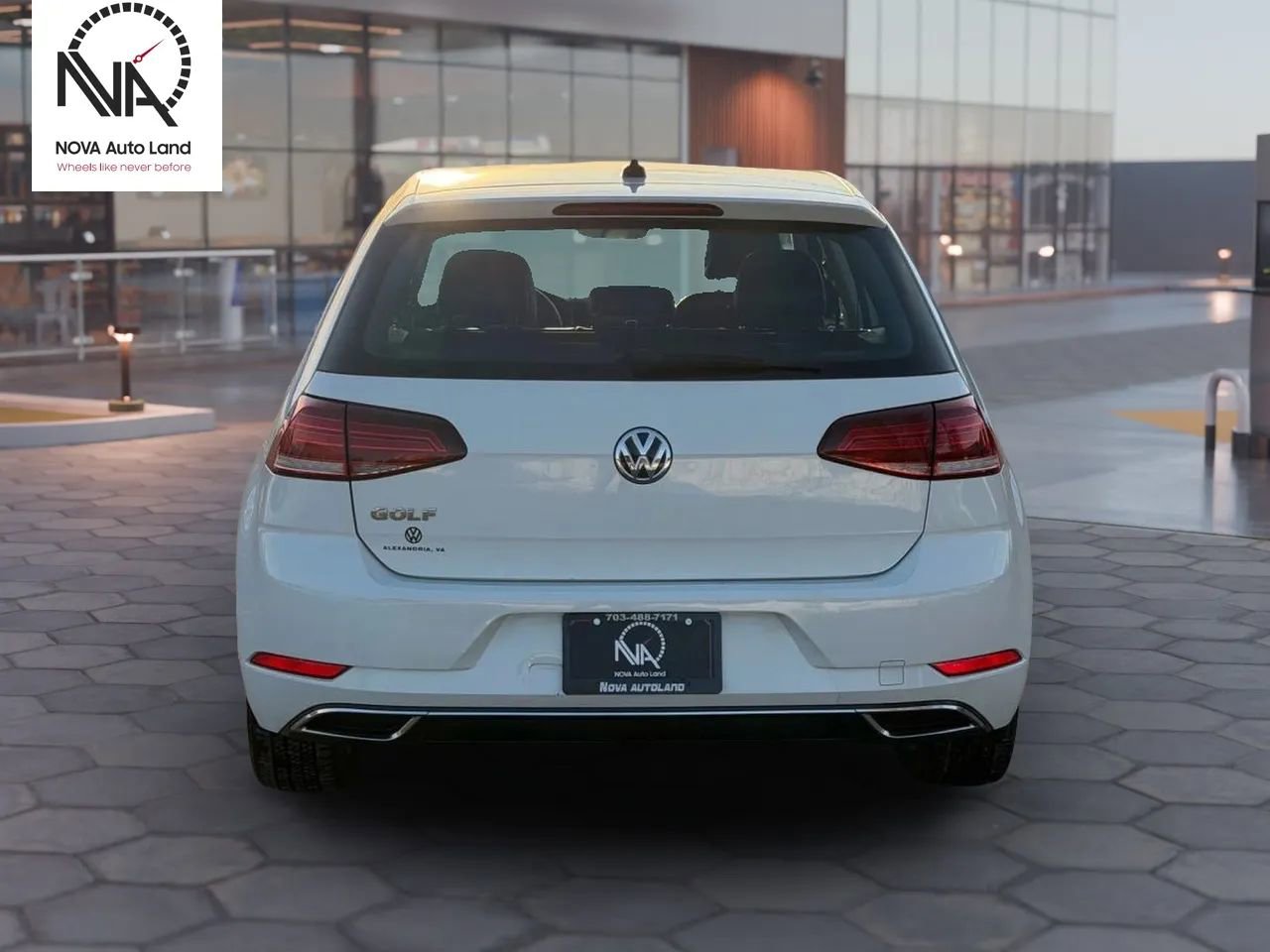 Used 2020 Volkswagen Golf 4-Door image 8