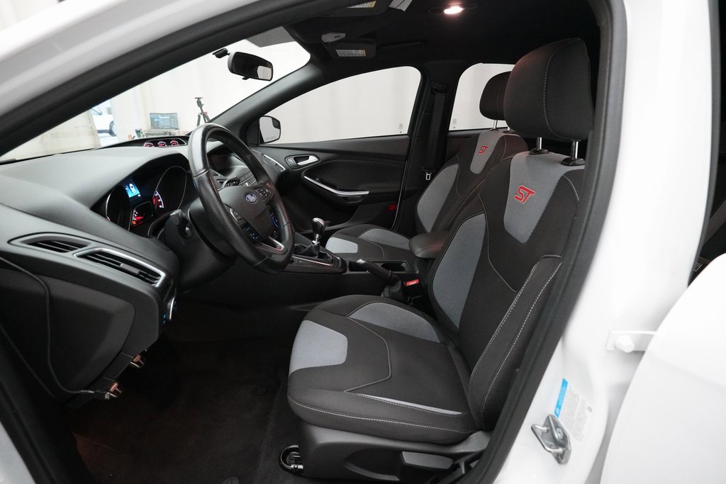 Used 2018 Ford Focus ST image 7