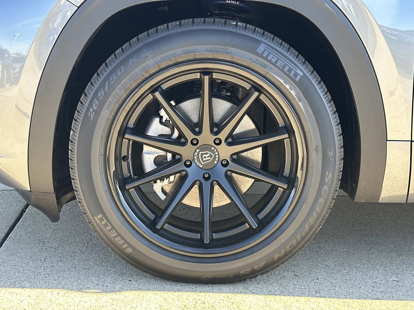 Certified 2025 Volkswagen Atlas Cross Sport SEL R-Line image 7