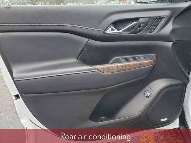 Used 2022 GMC Acadia Denali image 17