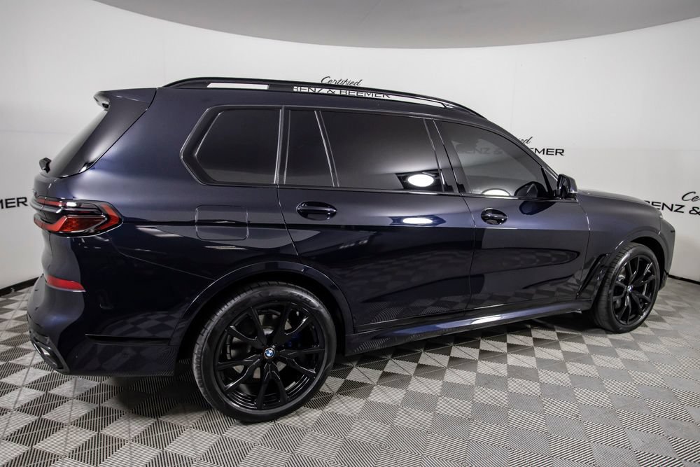 Used 2025 BMW X7 xDrive40i w/ M Sport Package AWD/4WD image 4
