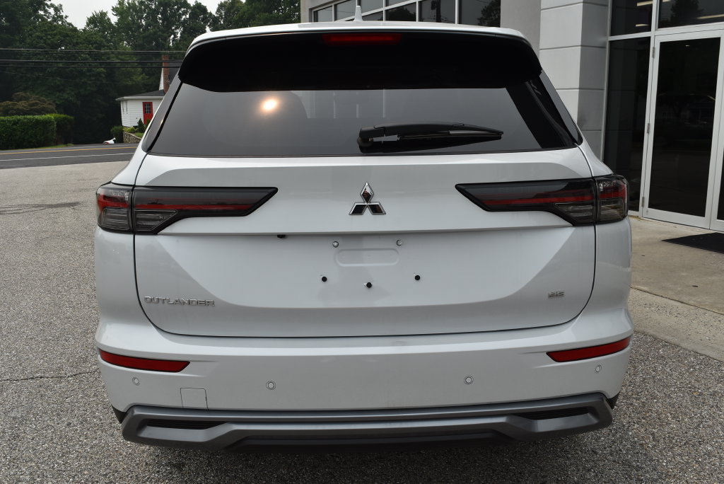 New 2026 Mitsubishi Outlander SE FWD image 6