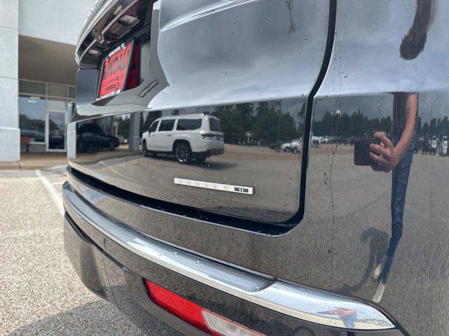Certified 2024 Jeep Wagoneer Series II w/ Flexible Seating Group RWD image 58