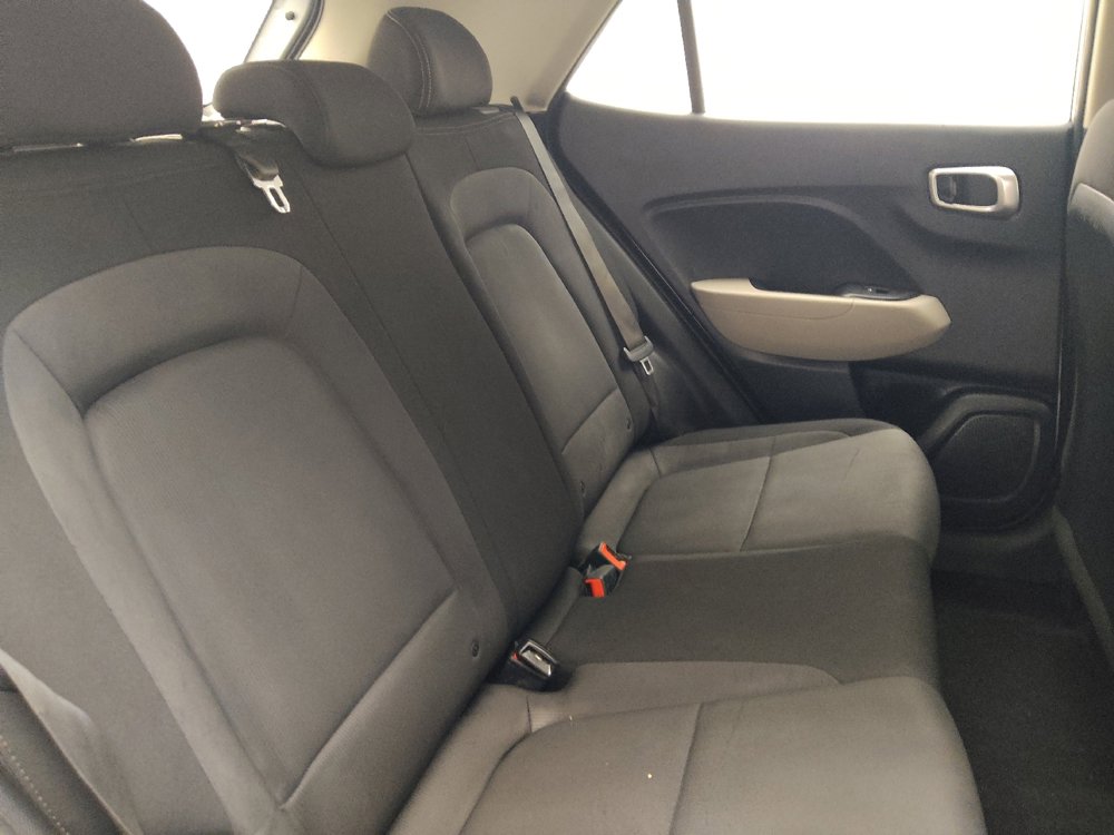 Used 2021 Hyundai Venue SEL w/ Cargo Package image 19