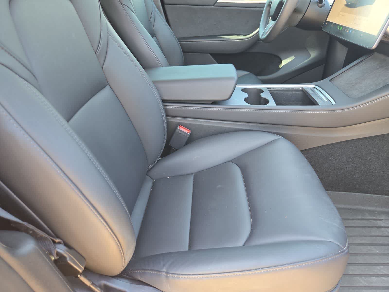 Used 2024 Tesla Model Y 2WD image 19