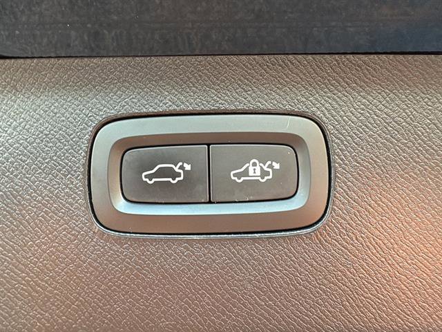 Used 2022 Volvo XC90 T6 Inscription image 14