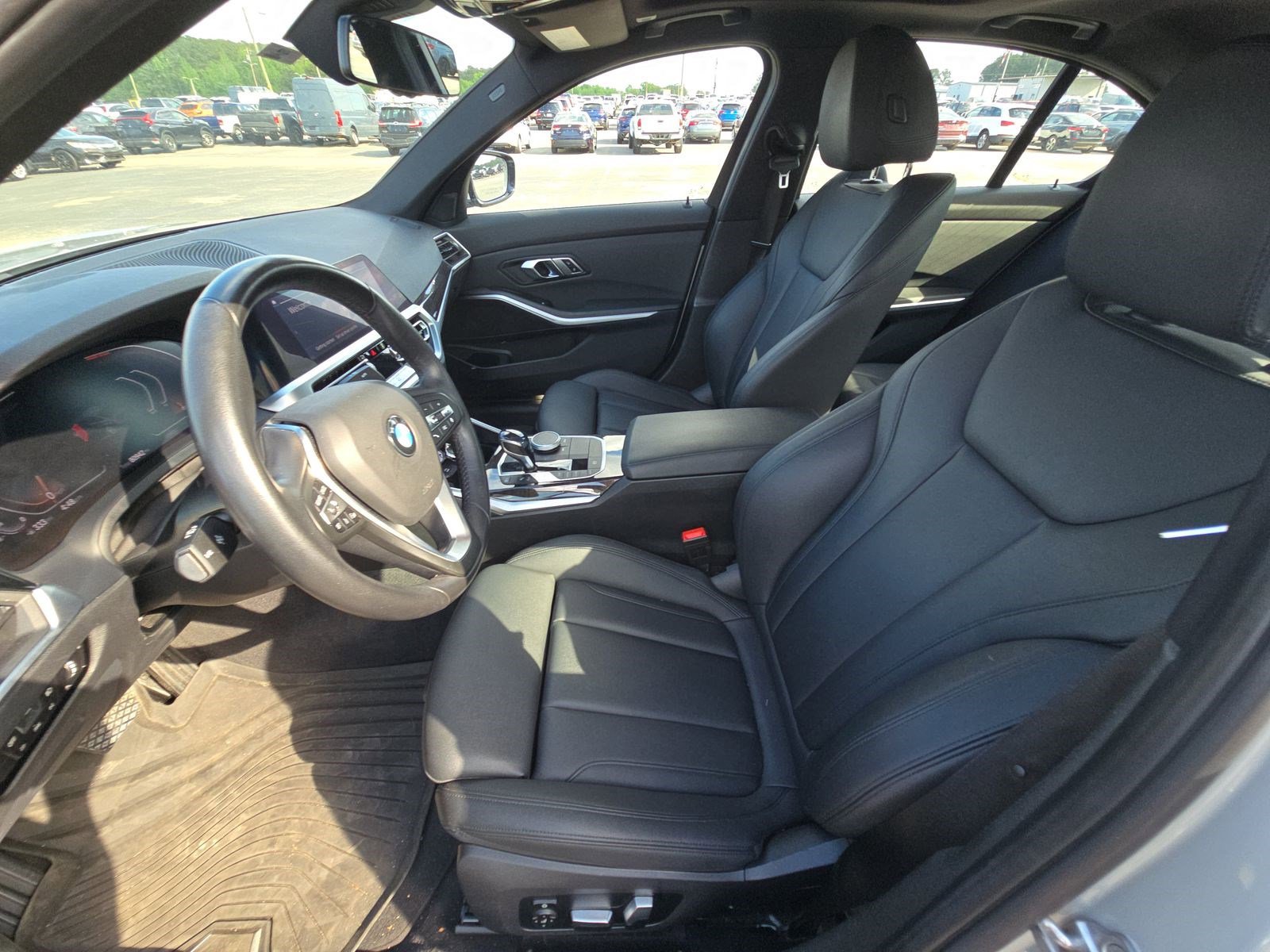 Used 2019 BMW 330i Sedan w/ Convenience Package RWD image 8